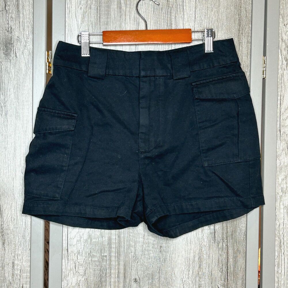 Aritzia TNA Shorts Size M Cargo Pockets Organic Cotton Black Color